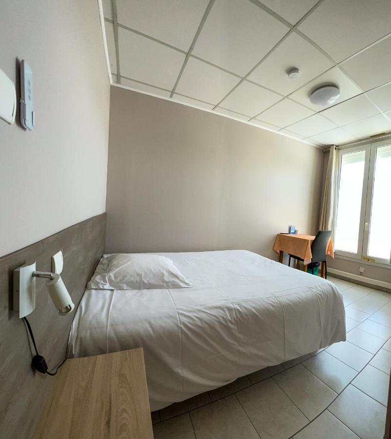 Le Petit Logis Hotel Beaumont-en-Véron Buitenkant foto