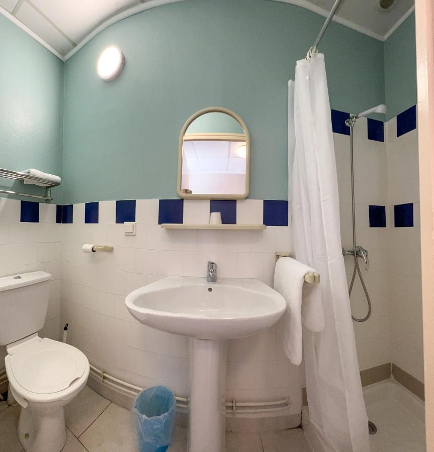 Le Petit Logis Hotel Beaumont-en-Véron Buitenkant foto