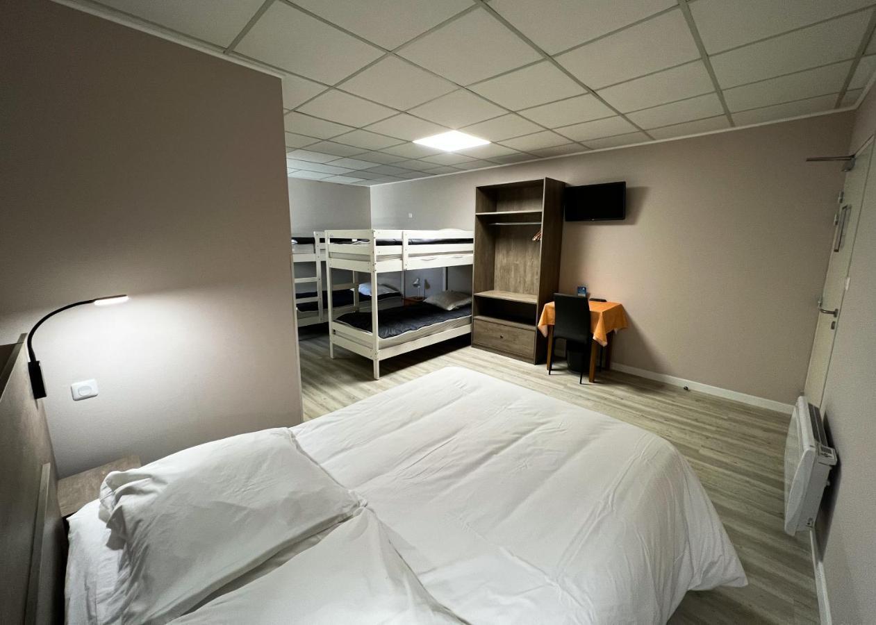 Le Petit Logis Hotel Beaumont-en-Véron Buitenkant foto