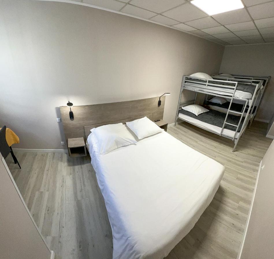 Le Petit Logis Hotel Beaumont-en-Véron Buitenkant foto