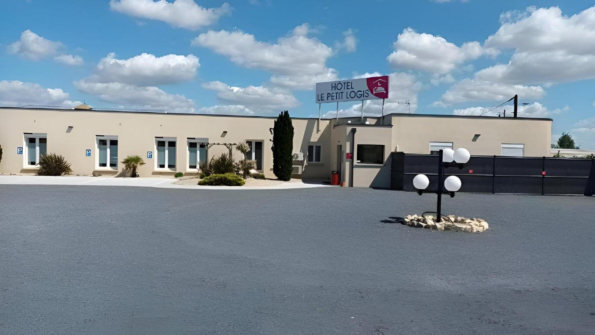 Le Petit Logis Hotel Beaumont-en-Véron Buitenkant foto